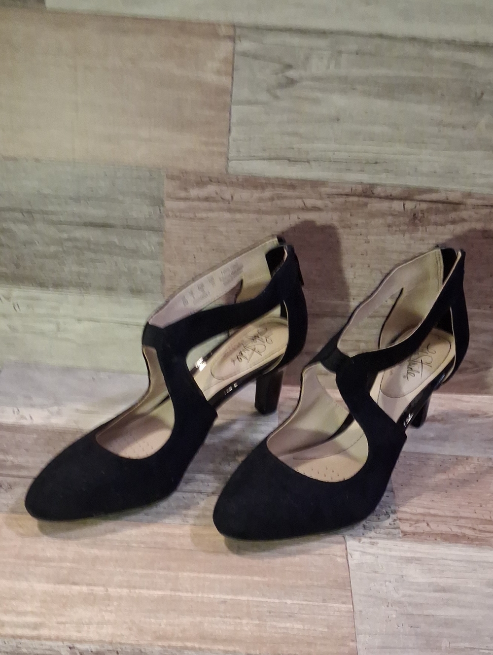 Life Stride Giovanna 2 Black Suede Back Zip Elastic Strap Heels. Size 8M UK6